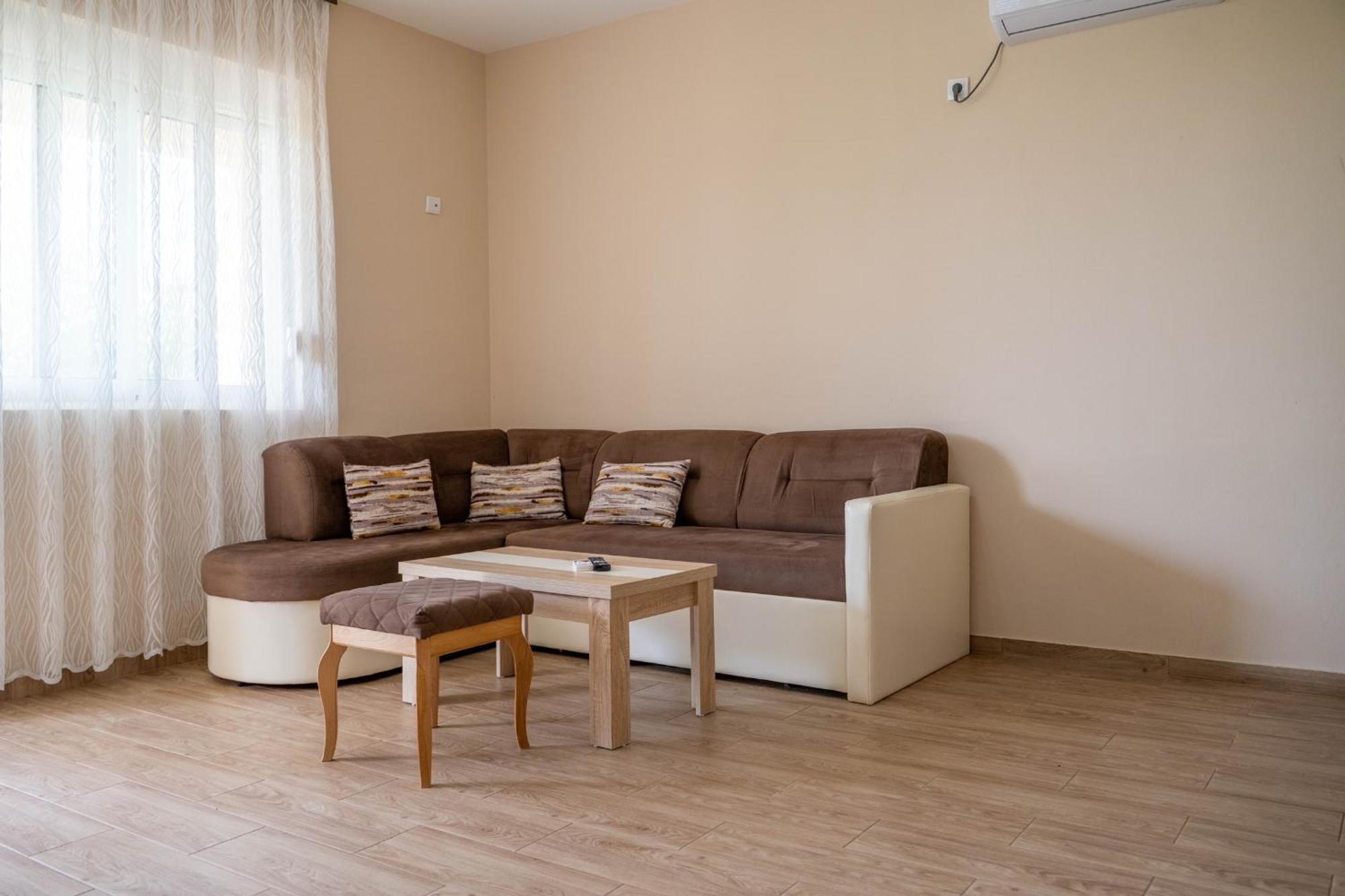Apartments Rudaj อุลซิน ภายนอก รูปภาพ